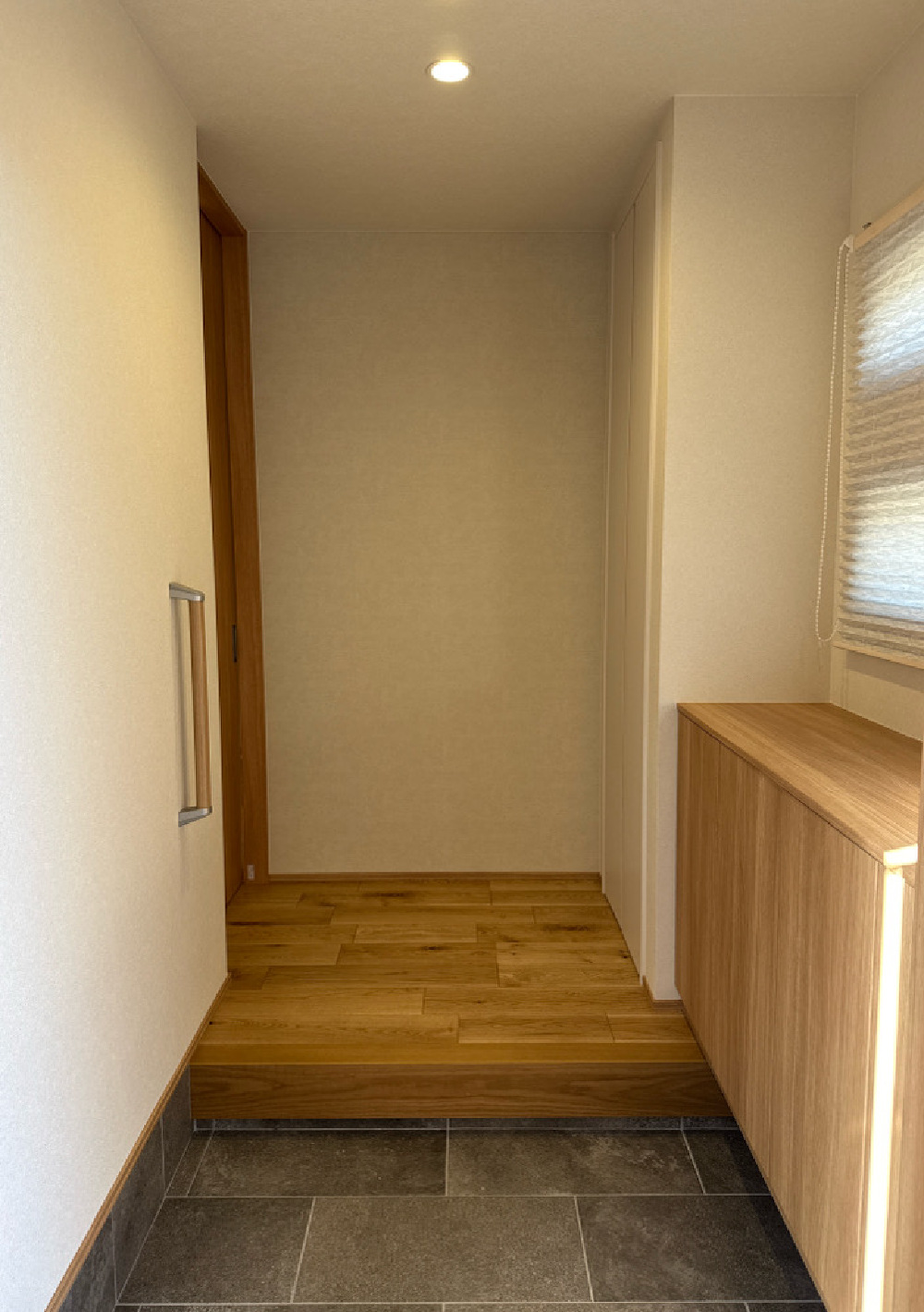 竣工～玄関～