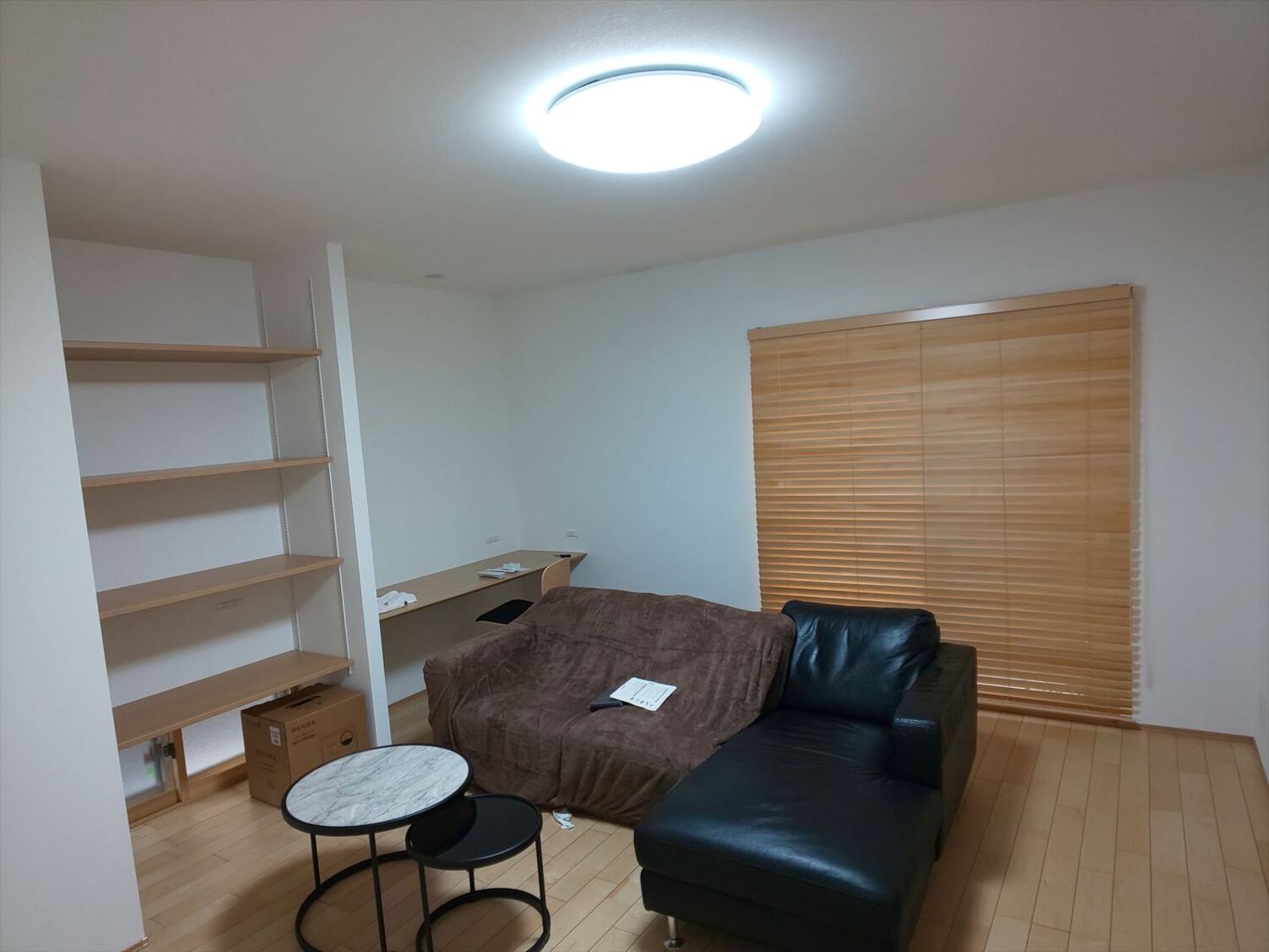 長年使用してきた和室を近代的な落ち着いた空間に改修することによりくつろぎやすい洋室にすることを実現したリフォーム
～case T様邸～