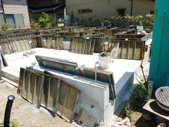 基礎工事
